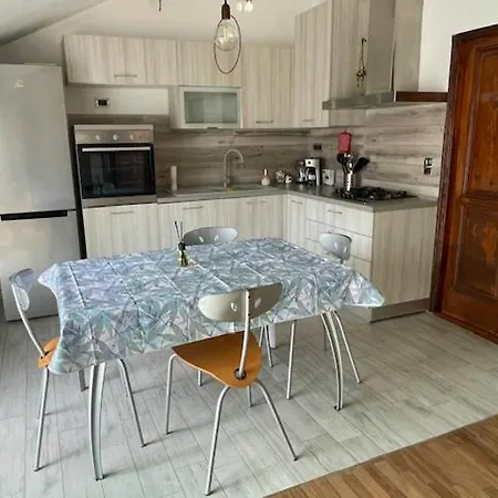 Tino's House 2punto0 アパート *